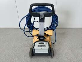 Maytronics Dolphin Wave 100 pool cleaner with power supply and trolley - picture2' - Click to enlarge