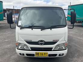 2013 Hino 300 616 Service Body Day Cab - picture0' - Click to enlarge