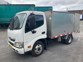 2013 Hino 300 616 Service Body Day Cab - picture1' - Click to enlarge