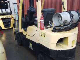 LIFT EQUIPT - 2.5T Hyster LPG - CONTAINER MAST - picture0' - Click to enlarge