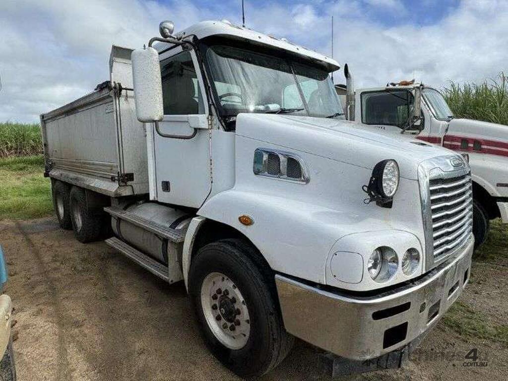 Buy Used Freightliner Cst Tipper Trucks In Listed On Machines U