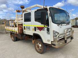 2010 Isuzu NPS 300   4x4 Tray Truck - picture0' - Click to enlarge