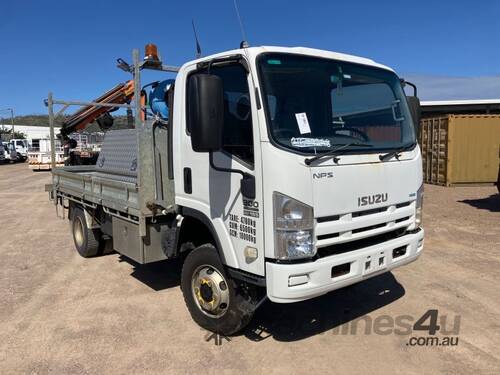 2013 Isuzu NPS300 Crane Truck (Day Cab)