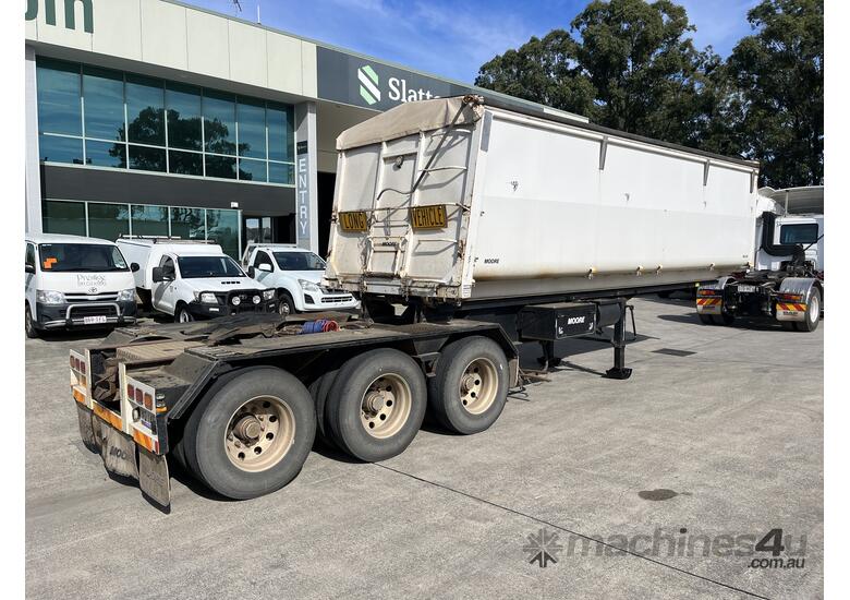 Buy Used 2016 moore 2016 Moore Tri Axle A Tipper Trailers in , - Listed ...