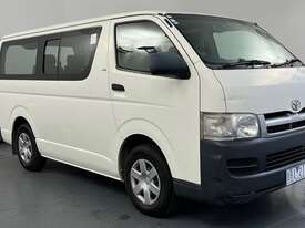 Toyota Hiace 200 - picture0' - Click to enlarge