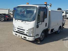 Isuzu NLR - picture2' - Click to enlarge