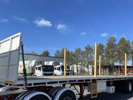 2001 JTB Tri Axles Tri Axle Flat Top Trailer - picture0' - Click to enlarge