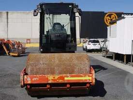 Caterpillar CS44 Roller Compactor - picture0' - Click to enlarge