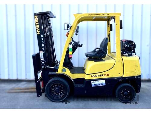 HYSTER H2.5XT Counterbalance Forklift (Ex Demo)