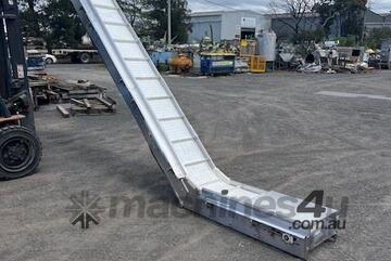 Centreline Cleated conveyor