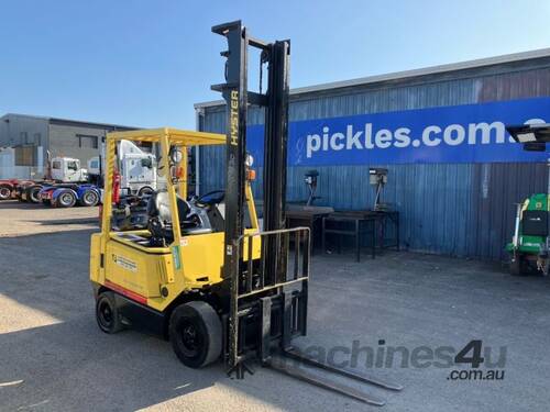 2001 Hyster H1.75XBX 2 Stage Forklift