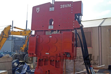 PVE 28VM Vibratory Hammer and Power Pack - Crane Suspended - Variable Moment - Single/Double Clamp