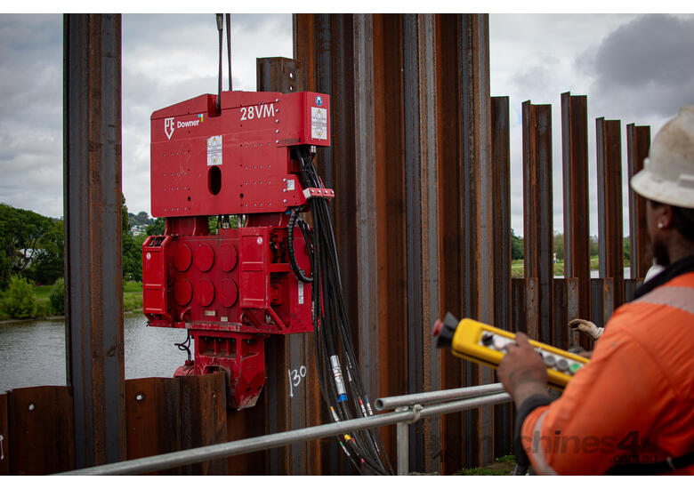 PVE 28VM Vibratory Hammer and Power Pack - Crane Suspended - Variable Moment - Single/Double Clamp - Hire