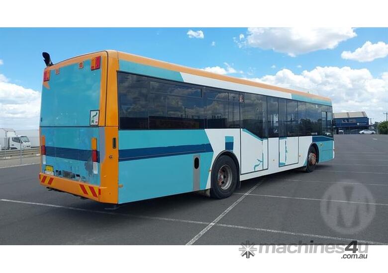 caption Custom Coaches Australia Road Cruiser