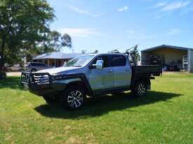 2016 Toyota Hilux SR5 - picture1' - Click to enlarge