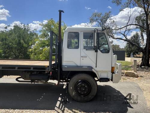 caption Mitsubishi Truck