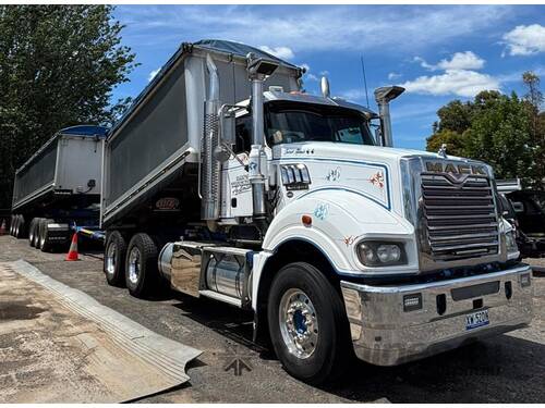 2015 Mack Superliner + 2015 BTE 6 Axle Dog Trailer - 47.5T Payload