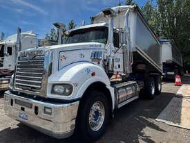 2015 Mack Superliner + 2015 BTE 6 Axle Dog Trailer - 47.5T Payload - picture0' - Click to enlarge