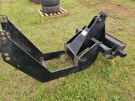 Front weight frame - JD 8000 series tractors - picture0' - Click to enlarge