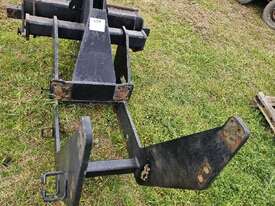 Front weight frame - JD 8000 series tractors - picture1' - Click to enlarge