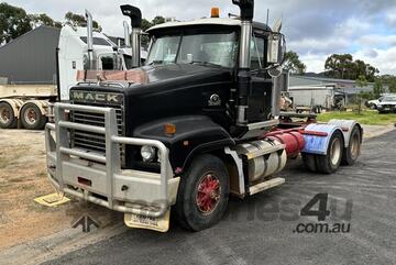 Mack 2001   TRIDENT
