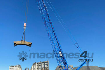 For Sale: XGC300 Crawler Crane Excellent Condition, Recently Undergone Major Inspection