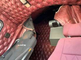 2008 Kenworth T408 6x4 Sleeper Cab Prime Mover - picture0' - Click to enlarge