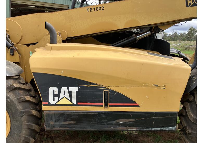 caption 2005 Caterpillar TH350B Telehandler