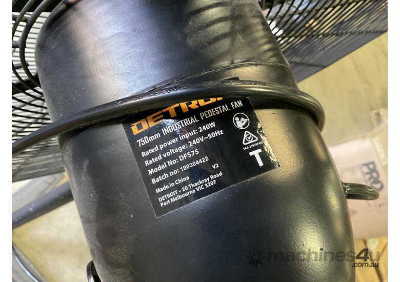 caption Detroit 750mm Industrial Pedestal Fan