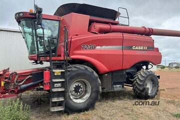 Case IH 2012   7230 Combine