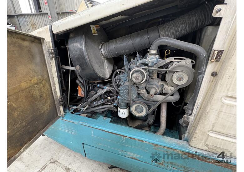 caption Tennant 7400 Sweeper