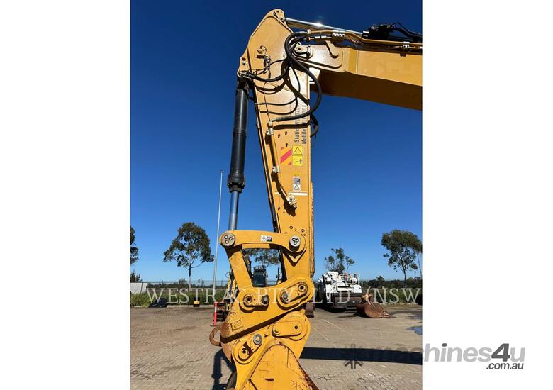 CAT 352 Track Excavators
