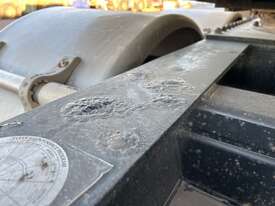 2013 Marshall Lethlean DOG4 Quad Axle Tanker Trailer - picture1' - Click to enlarge