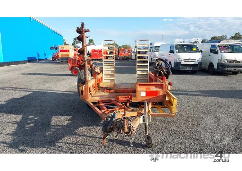 caption Dingo Plant Trailer