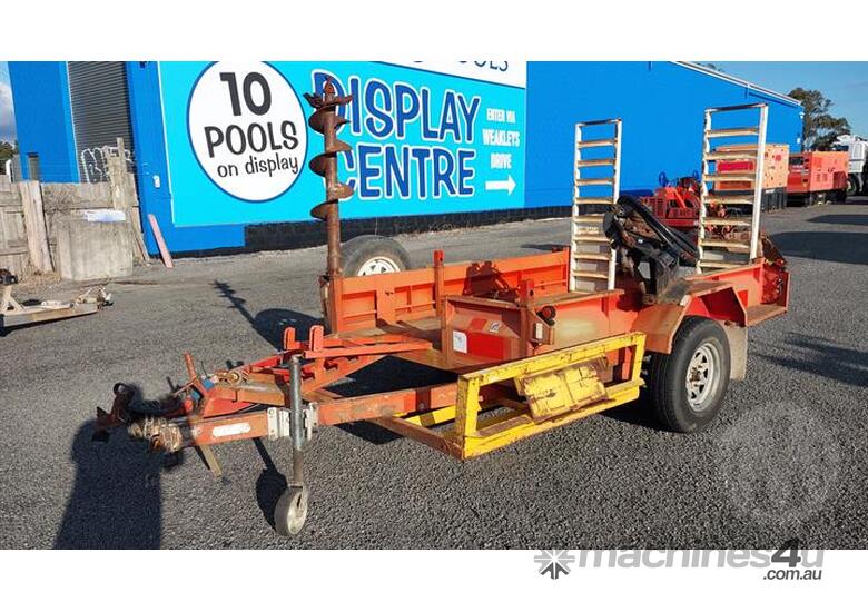 caption Dingo Plant Trailer