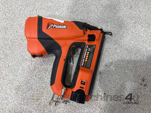 caption Paslode Trimmaster 16A Nail Gun (Police Lost & Stolen)