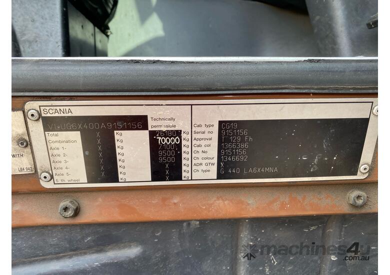 caption 2011 Scania G440 6x4 Prime Mover