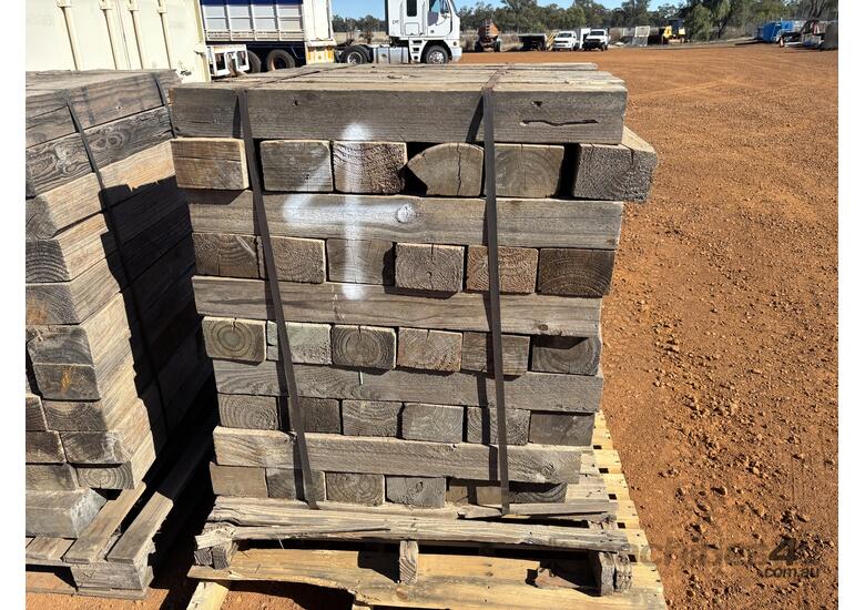caption 2 x Pack Timber Gluts