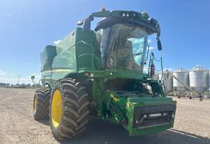 John Deere 2022   S780 Combines