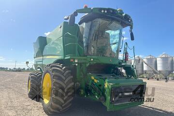 John Deere 2022   S780 Combines