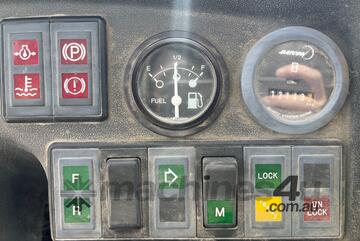 Omega   5ECH Container Forklift