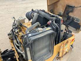 Caterpillar CB22 Articulated Dual Smooth Drum Roller - picture0' - Click to enlarge