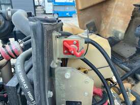 Caterpillar CB22 Articulated Dual Smooth Drum Roller - picture2' - Click to enlarge