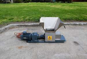 Small Dual Twin Shaft Shredder - 4kW