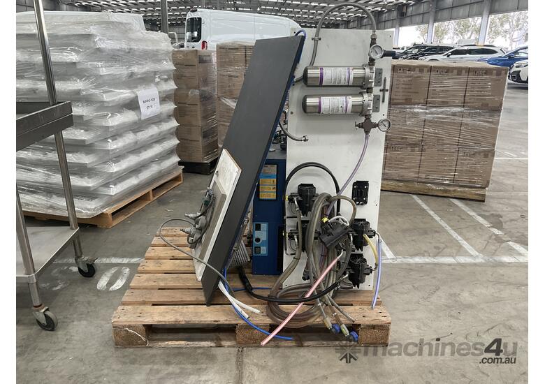 caption 1 X Pallet of 4 tap beer system, glycol system, keg attachment.