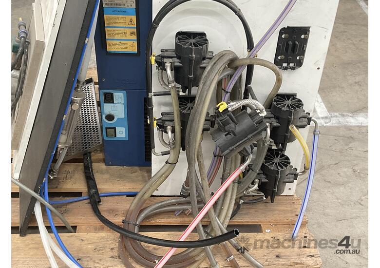 caption 1 X Pallet of 4 tap beer system, glycol system, keg attachment.