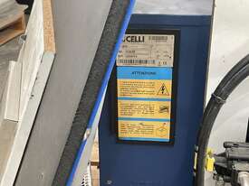 1 X Pallet of 4 tap beer system, glycol system, keg attachment. - picture2' - Click to enlarge