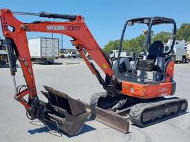 Kubota U35-4 - picture0' - Click to enlarge