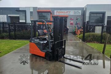 Toyota Forklift 1.8T 3 Wheel Electric - New Battery (Unit#:U955) Toyota Forklift 1.8T 3 Wheel Electric - New Battery (Unit#:U955)