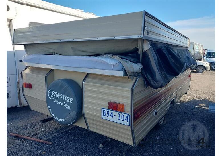 caption Jayco Swan POP Top